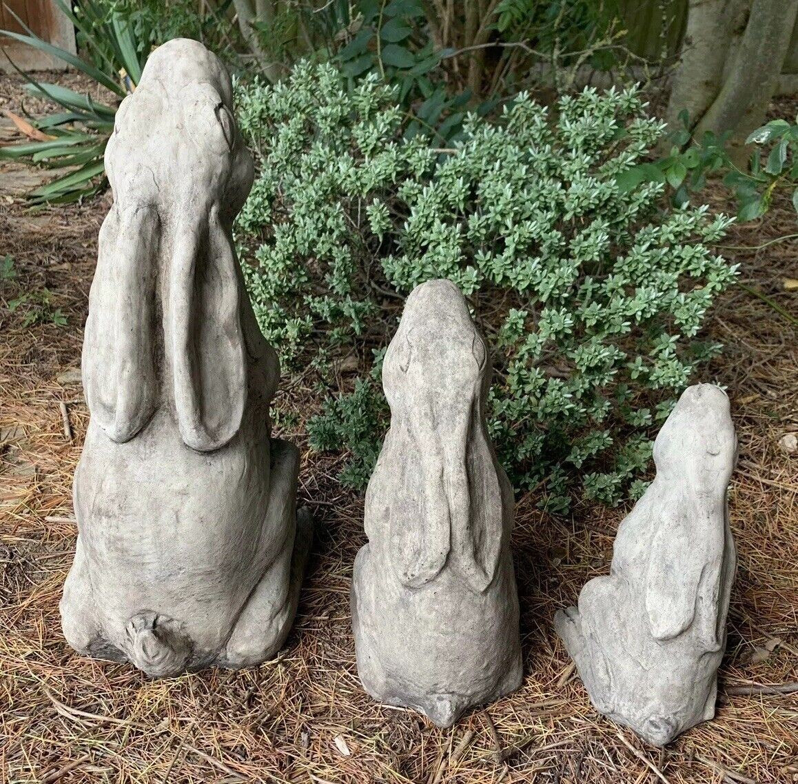 STONE GARDEN FAMILY FULL SET OF RUSTIC MOON GAZING HARE ORNAMENTS