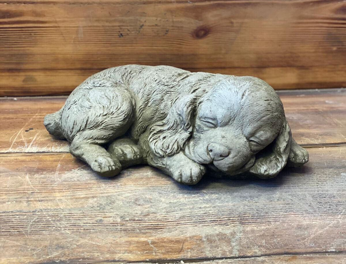 STONE GARDEN LYING SPANIEL DOG PUPPY SLEEPING HOUND ORNAMENT MEMORIAL STATUE