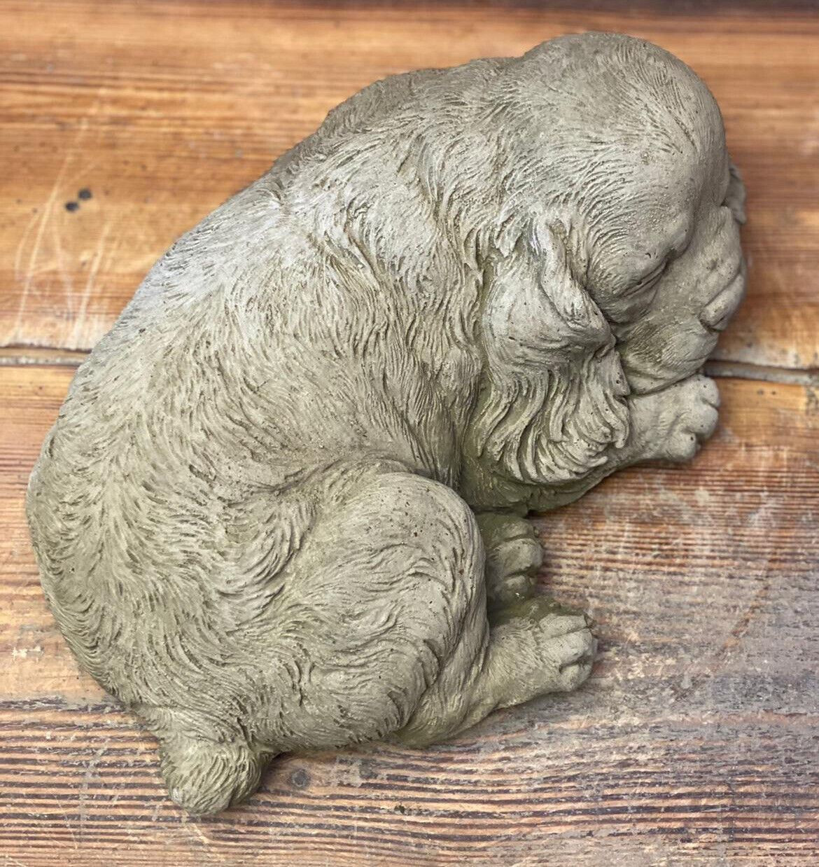 STONE GARDEN LYING SPANIEL DOG PUPPY SLEEPING HOUND ORNAMENT MEMORIAL STATUE