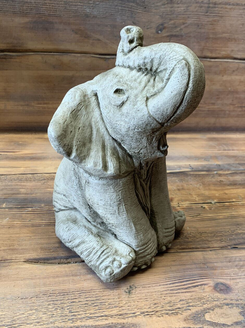 STONE GARDEN CUTE SITTING TRUNK UP BABY ELEPHANT GIFT ORNAMENT