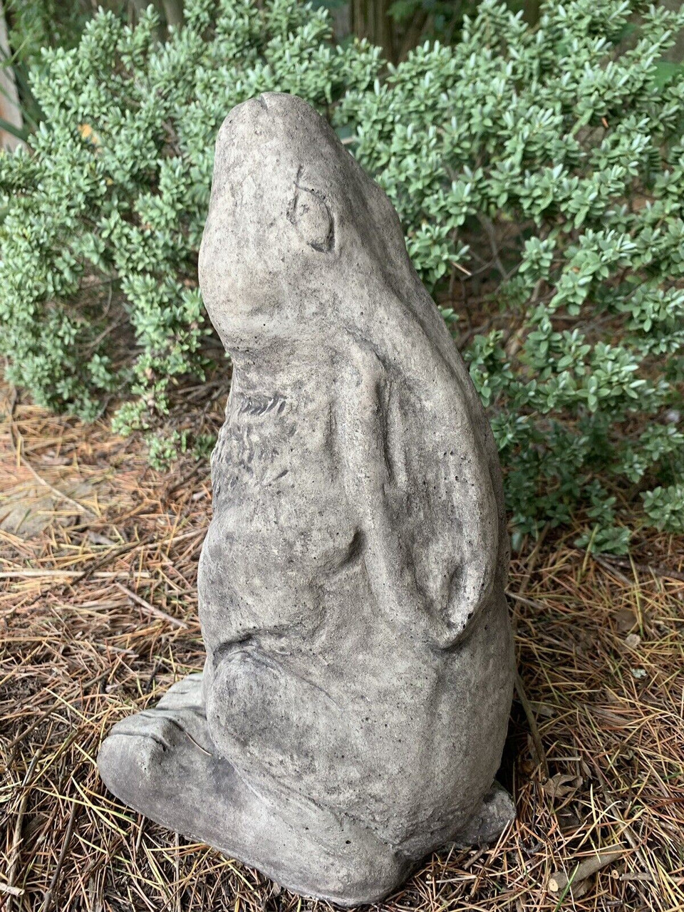 STONE GARDEN MEDIUM RUSTIC MOON GAZING HARE ORNAMENT