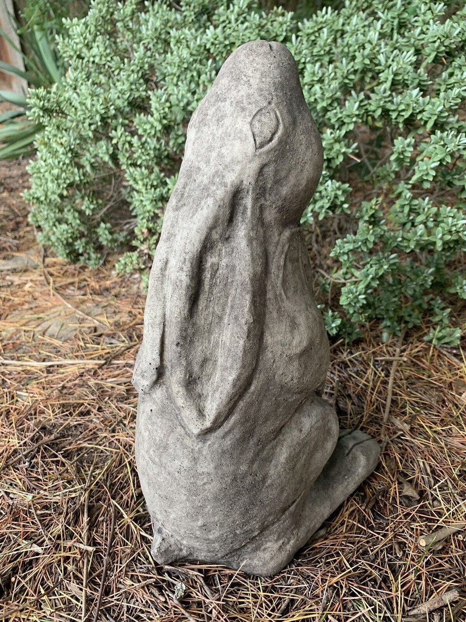 STONE GARDEN MEDIUM RUSTIC MOON GAZING HARE ORNAMENT