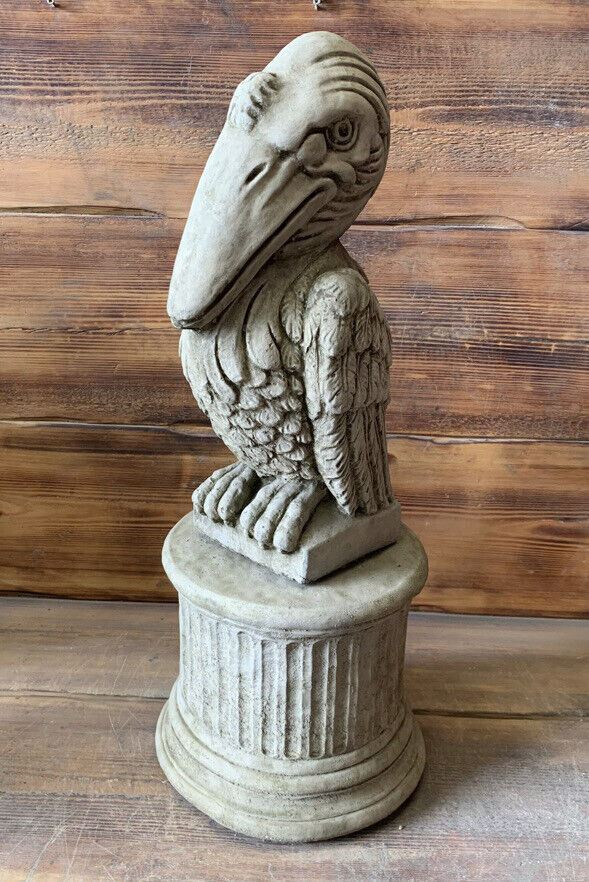 STONE GARDEN LARGE PELICAN BIRD ON PLINTH DETAILED GIFT ORNAMENT