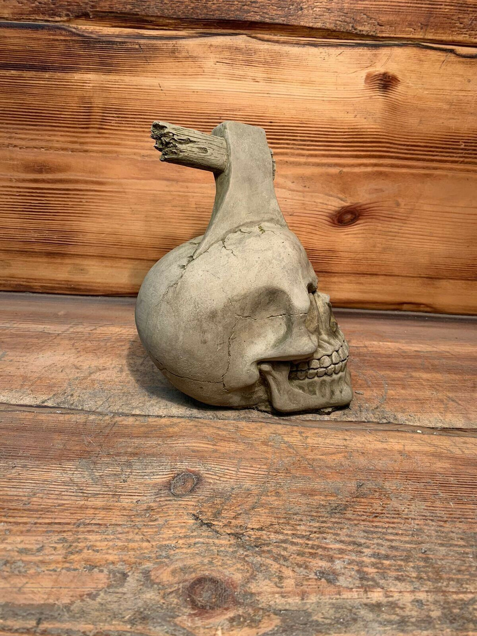 STONE GARDEN AXE SKULL GOTHIC HUMAN HEAD ORNAMENT STATUE