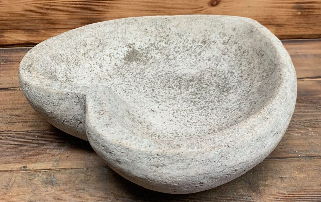 STONE GARDEN BIRD BATH BOWL LOVE HEART ORNAMENT BIRD BATH TOP ONLY 