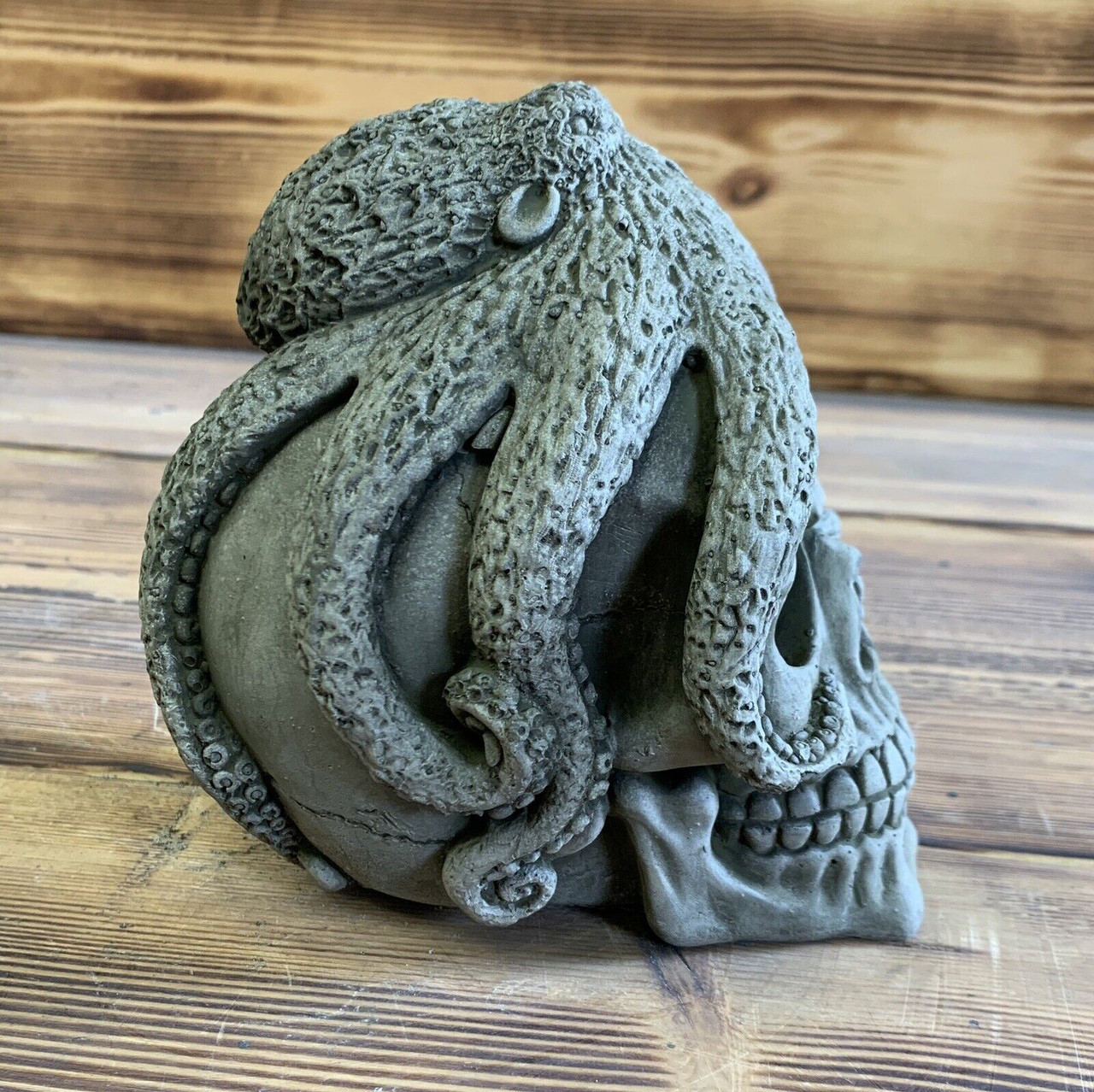 STONE GARDEN OCTOPUS SKULL GOTHIC HUMAN HEAD ORNAMENT STATUE