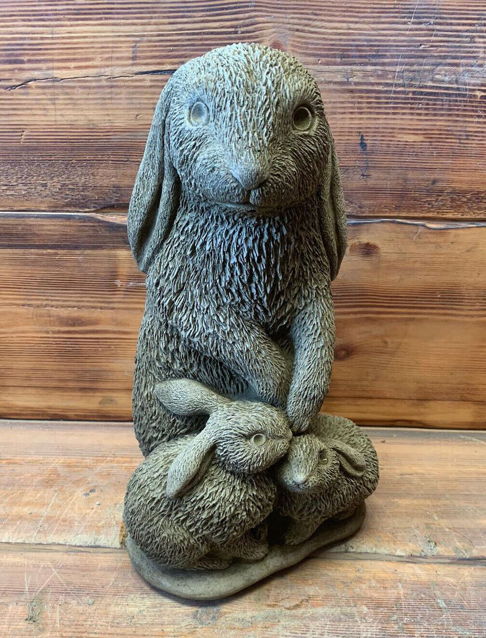 STONE GARDEN LARGE RABBIT FAMILY STATUE ORNAMENT