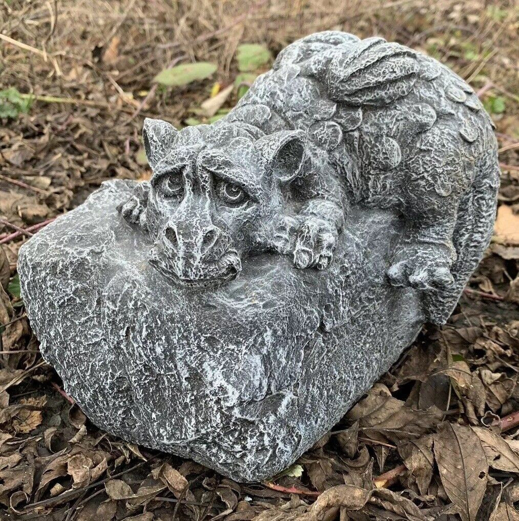 STONE GARDEN DRAGON ON A ROCK HAND CAST CUTE STATUE MYTHICAL  GOTHIC ORNAMENT