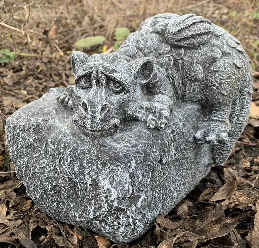 STONE GARDEN DRAGON ON A ROCK HAND CAST CUTE STATUE MYTHICAL  GOTHIC ORNAMENT