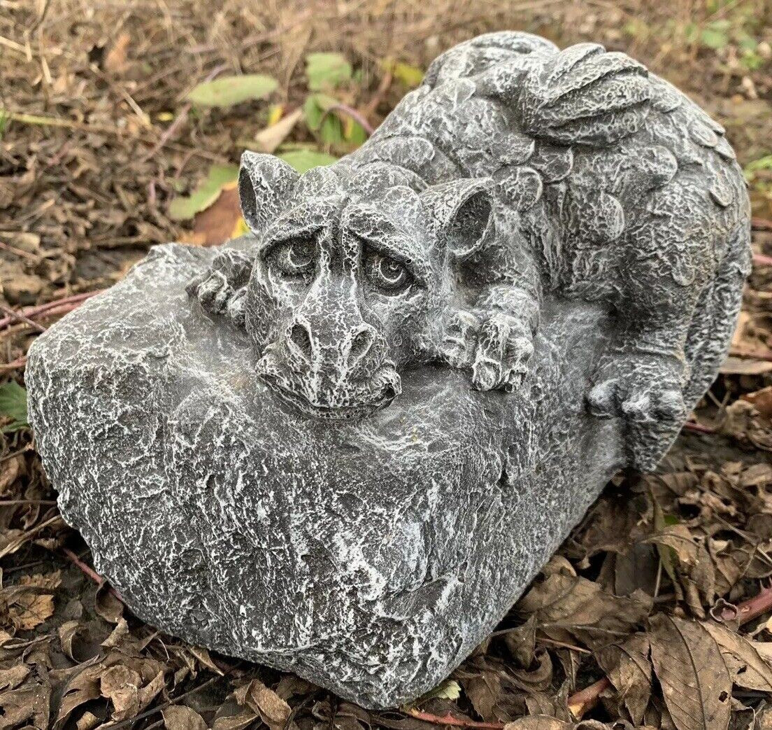 STONE GARDEN DRAGON ON A ROCK HAND CAST CUTE STATUE MYTHICAL  GOTHIC ORNAMENT