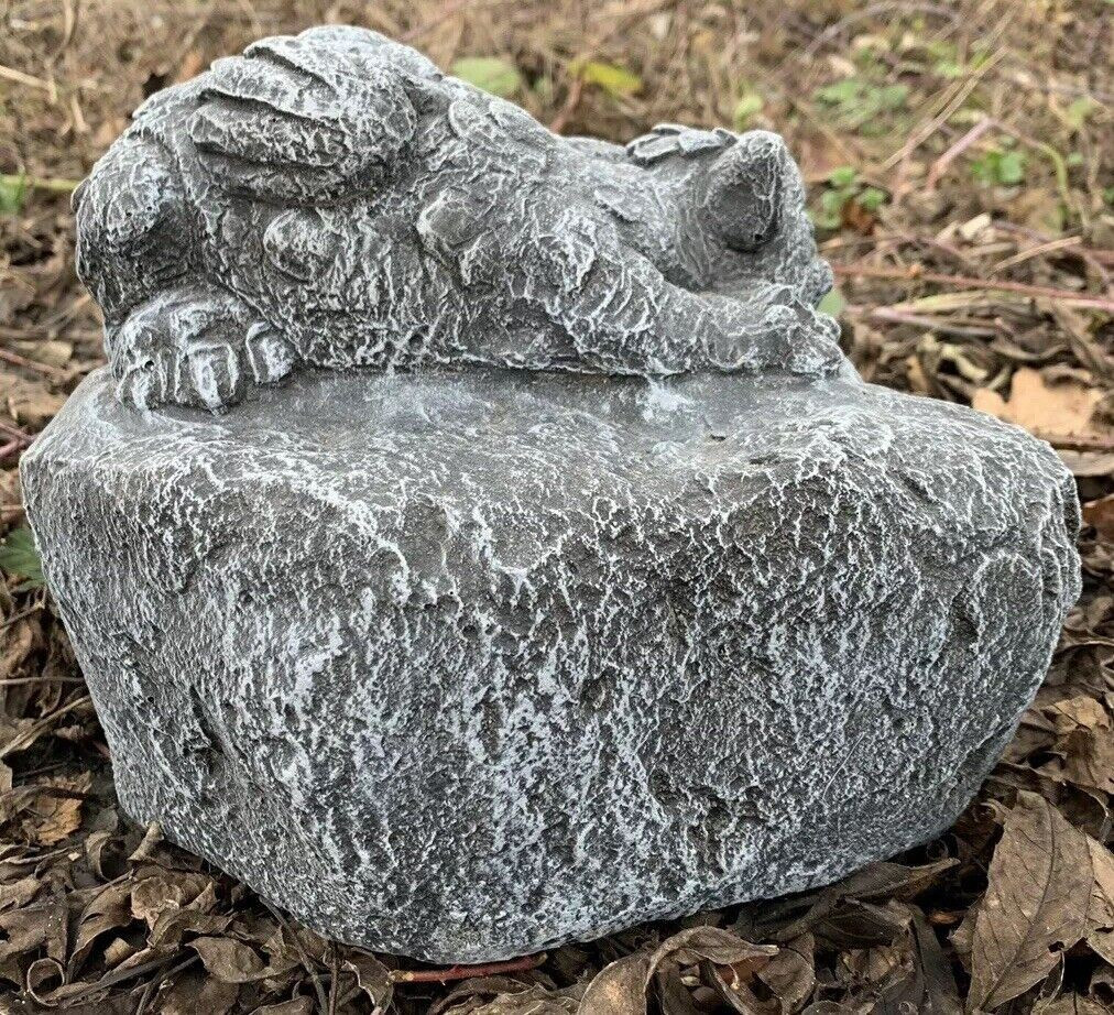 STONE GARDEN DRAGON ON A ROCK HAND CAST CUTE STATUE MYTHICAL  GOTHIC ORNAMENT