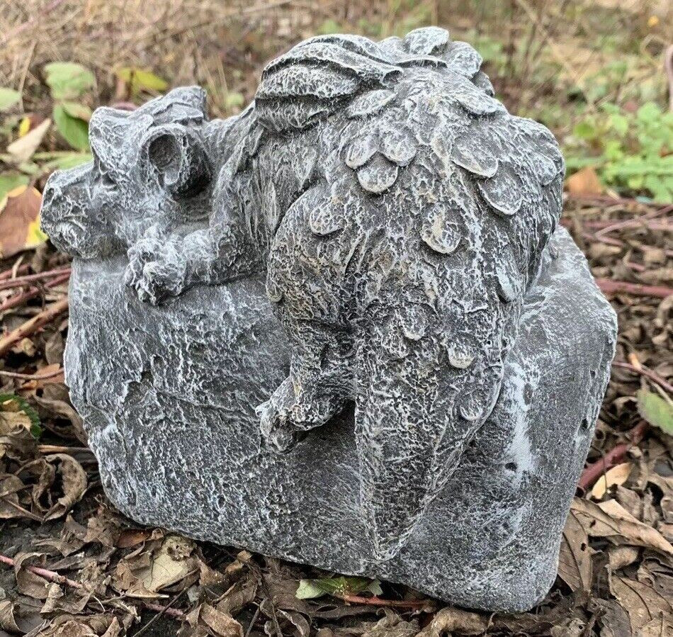STONE GARDEN DRAGON ON A ROCK HAND CAST CUTE STATUE MYTHICAL  GOTHIC ORNAMENT