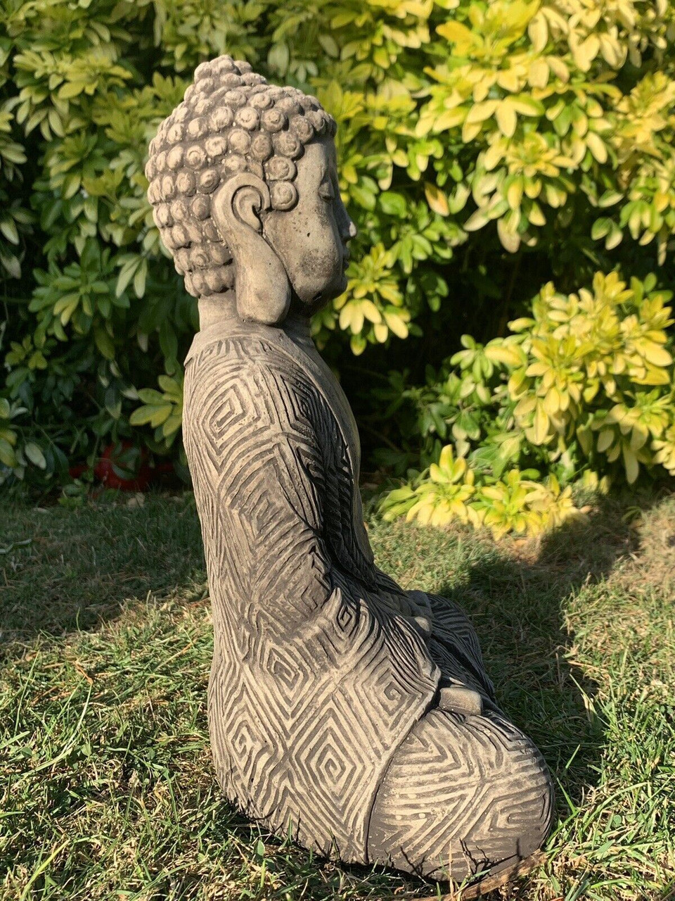 STONE GARDEN LARGE MAZE ROBE BUDDHA NATURAL GIFT  CONCRETE ORNAMENT