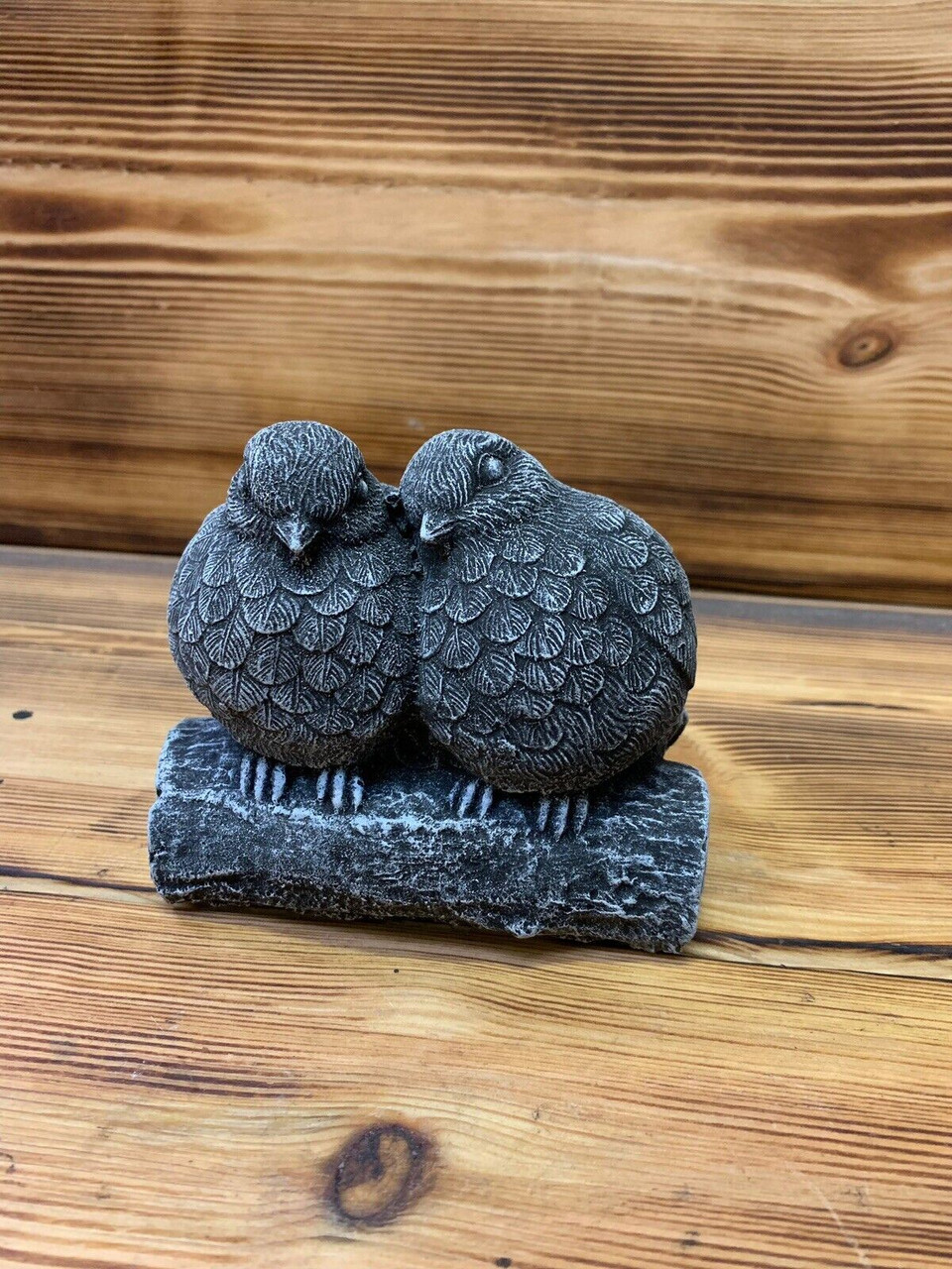 STONE GARDEN CUTE PAIR OF LOVE BIRDS BIRD BLUE TITS  STATUE ORNAMENT