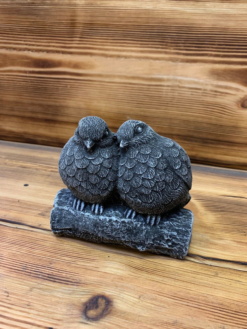 STONE GARDEN CUTE PAIR OF LOVE BIRDS BIRD BLUE TITS  STATUE ORNAMENT