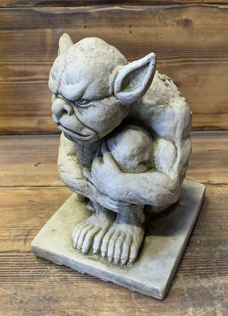 STONE GARDEN GOTHIC GARGOYLE GREMLIN DEVIL DRAGON  DETAILED ORNAMENT