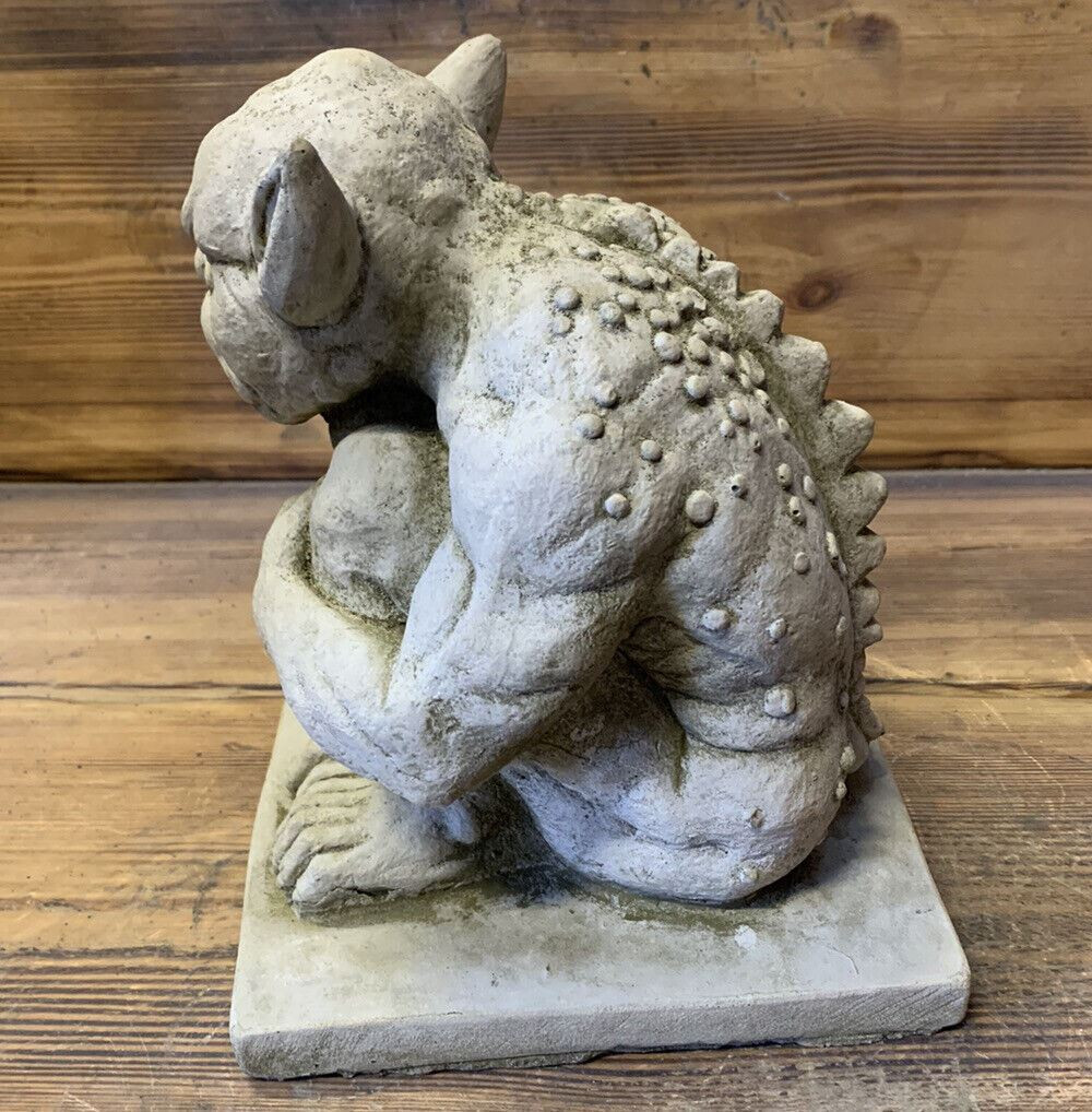 STONE GARDEN GOTHIC GARGOYLE GREMLIN DEVIL DRAGON  DETAILED ORNAMENT