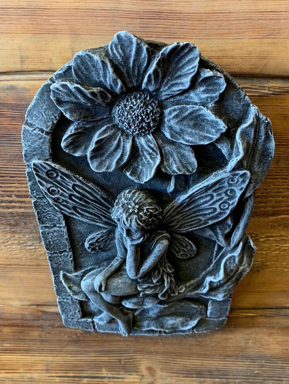 STONE GARDEN DETAILED LILY FAIRY ANGEL WALL HANGING  PLAQUE ORNAMENT