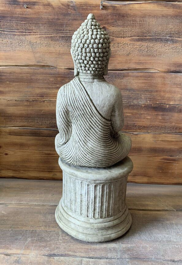 STONE GARDEN LARGE MAZE ROBE BUDDHA ON PLINTH NATURAL GIFT  CONCRETE ORNAMENT