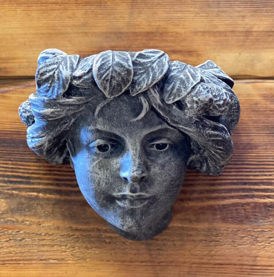 STONE GARDEN FEMALE GIRL LADY WITH LEAVES WALL PLAQUE PLANTER PLANT-POT ORNAMENT