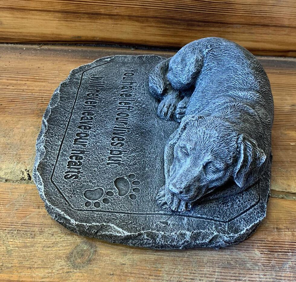 STONE GARDEN MEMORIAL DOG WITH VERSE  STATUE ORNAMENT