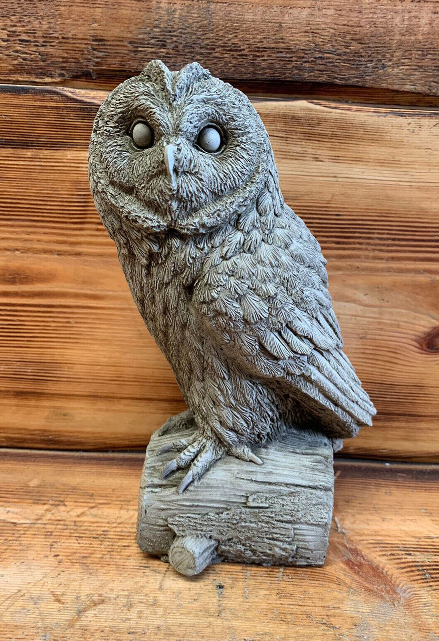 STONE GARDEN OWL ON A LOG GIFT  CONCRETE ORNAMENT