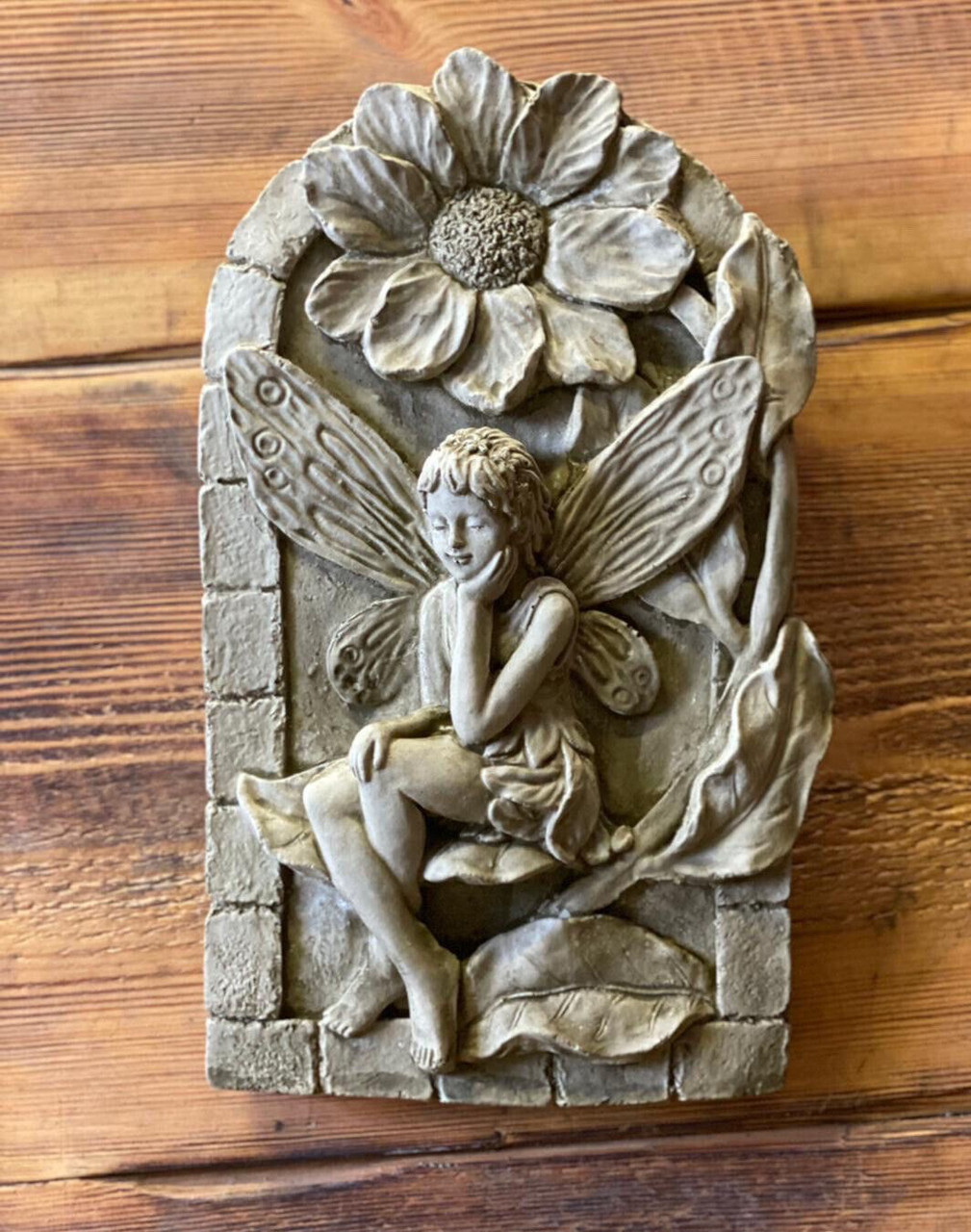 STONE GARDEN  DETAILED LILY FAIRY ANGEL WALL HANGING PLAQUE ORNAMENT