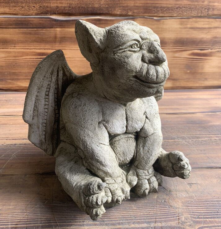 STONE  GARDEN GARGOYLE GREMLIN WINGED GOTHIC ORNAMENT