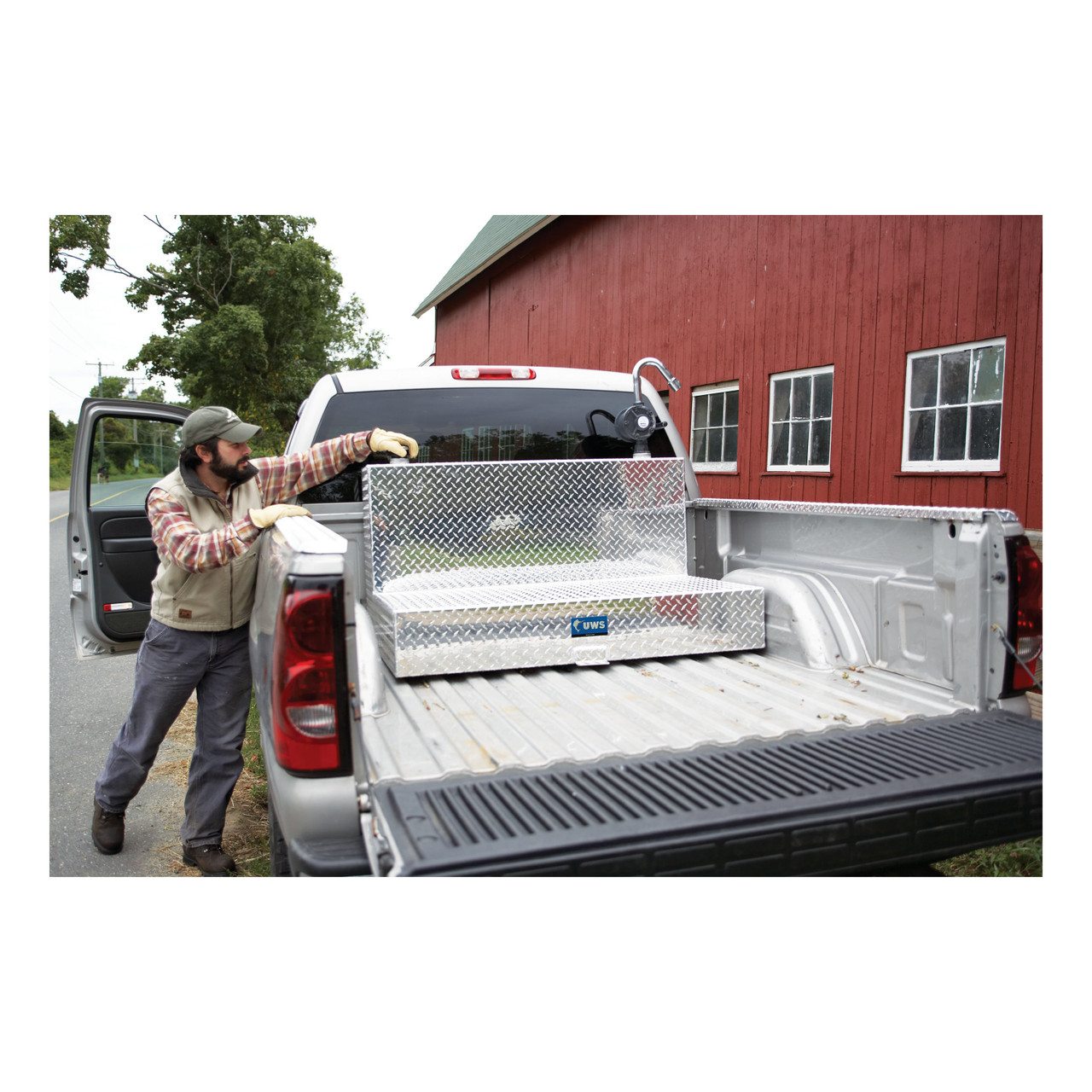 UWS 75-Gallon L-Shape Bright Aluminum Transfer Tank TT-75-L-T-P