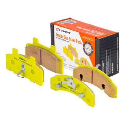 CURT Disc Brake Pad 2025013508 for 7,000-8,000 lb Axles - Ceramic, Low Dust, Easy Installation