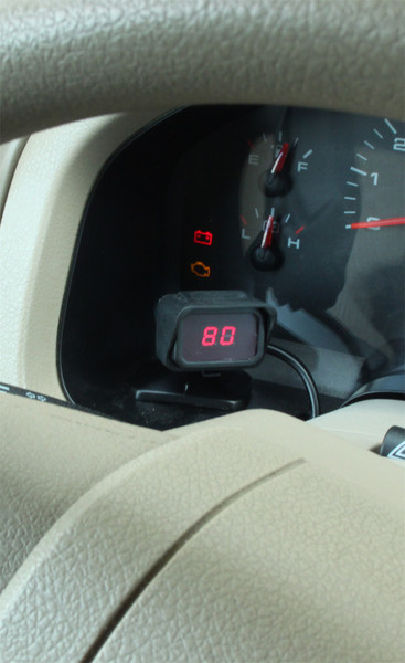 InSIGHT™ Proportional 1-4 Axle Trailer Brake Controller – 3-Part Design, Digital Display, Easy Install, 7 Sensitivity Settings