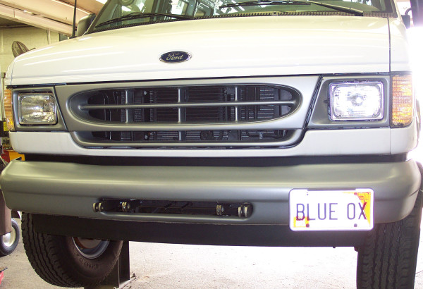 BlueOx Tow Bar Base Plate, Front Mount, RV Flat Towing for Select, E-250 VAN V-8