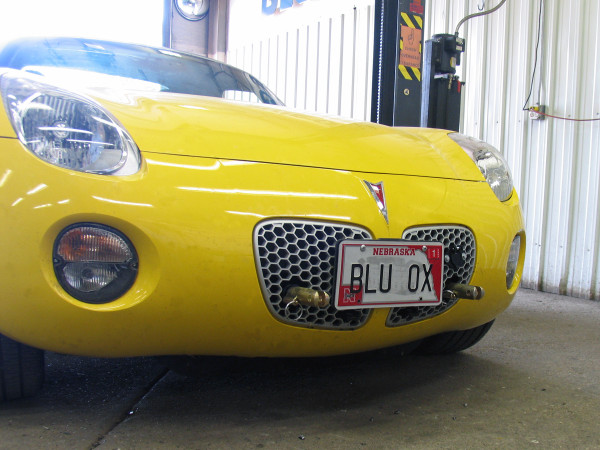 BlueOx Tow Bar Base Plate, Front Mount, RV Flat Towing for Select, PONTIAC SOLSTICE