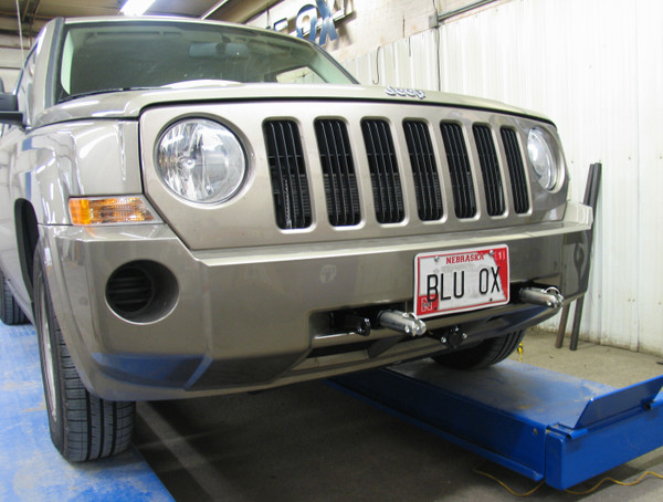 BlueOx Tow Bar Base Plate, Front Mount, RV Flat Towing for Select, JEEP PATRIOT