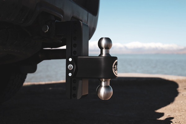 Weigh Safe Black 180 Hitch w/ SS Combo Ball 8" Drop for 3" Shank w/Hitch Pin Lock LTB8-3-KA-CER-BLA