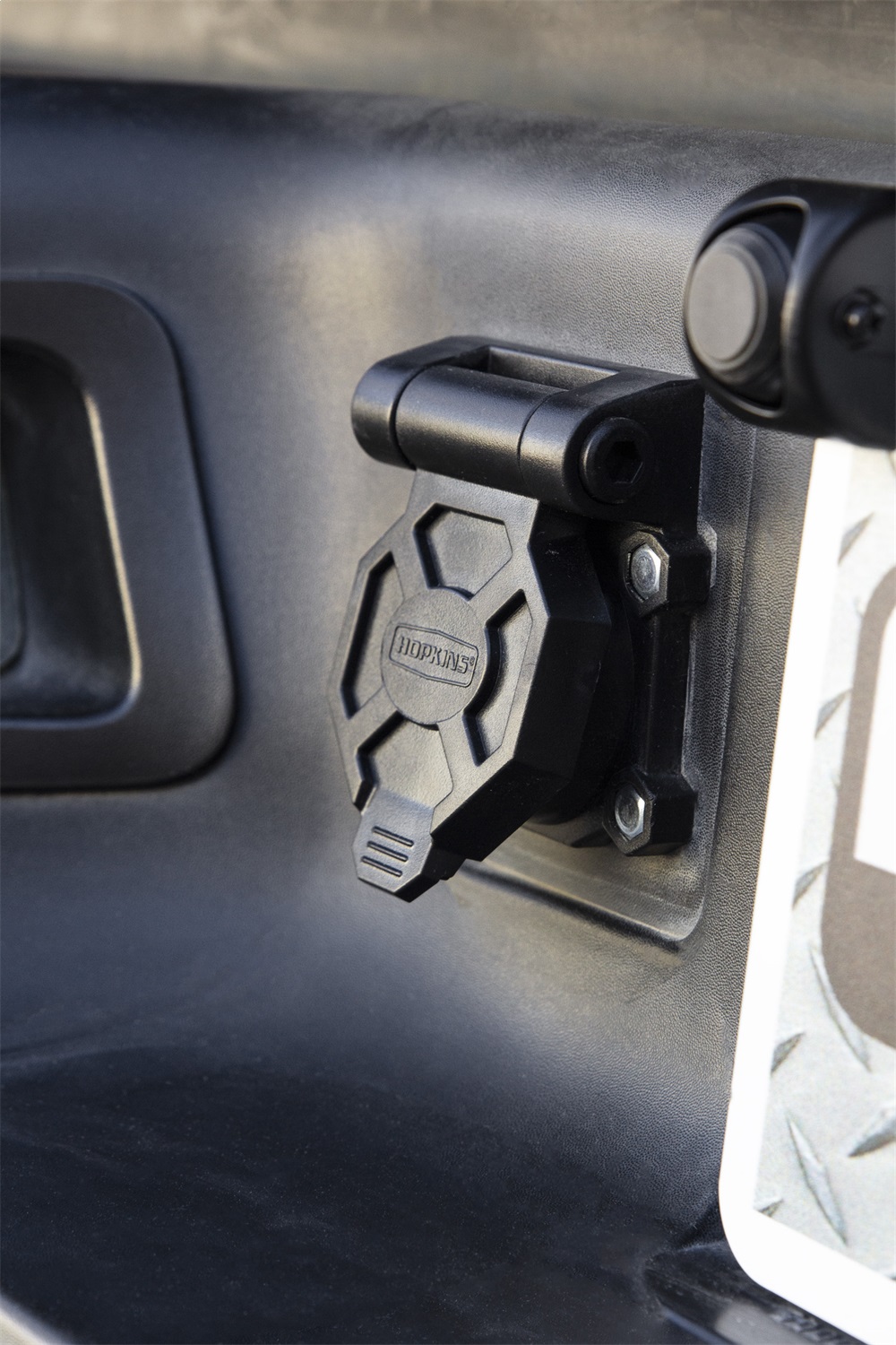 Hopkins Plug-In Simple Endurance 7-Blade Vehicle To Trailer Wiring Connector 40940 thumbnail 1