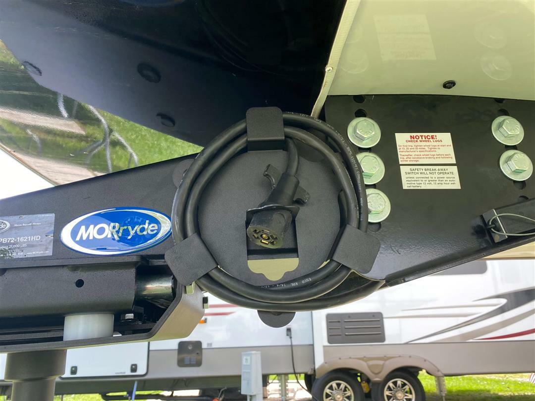 MORyde Magnetic Trailer Wiring Cord Keeper; For Travel Trailers And Fifth Wheels With 7 Way Trailer Wiring Cord; Black thumbnail 0