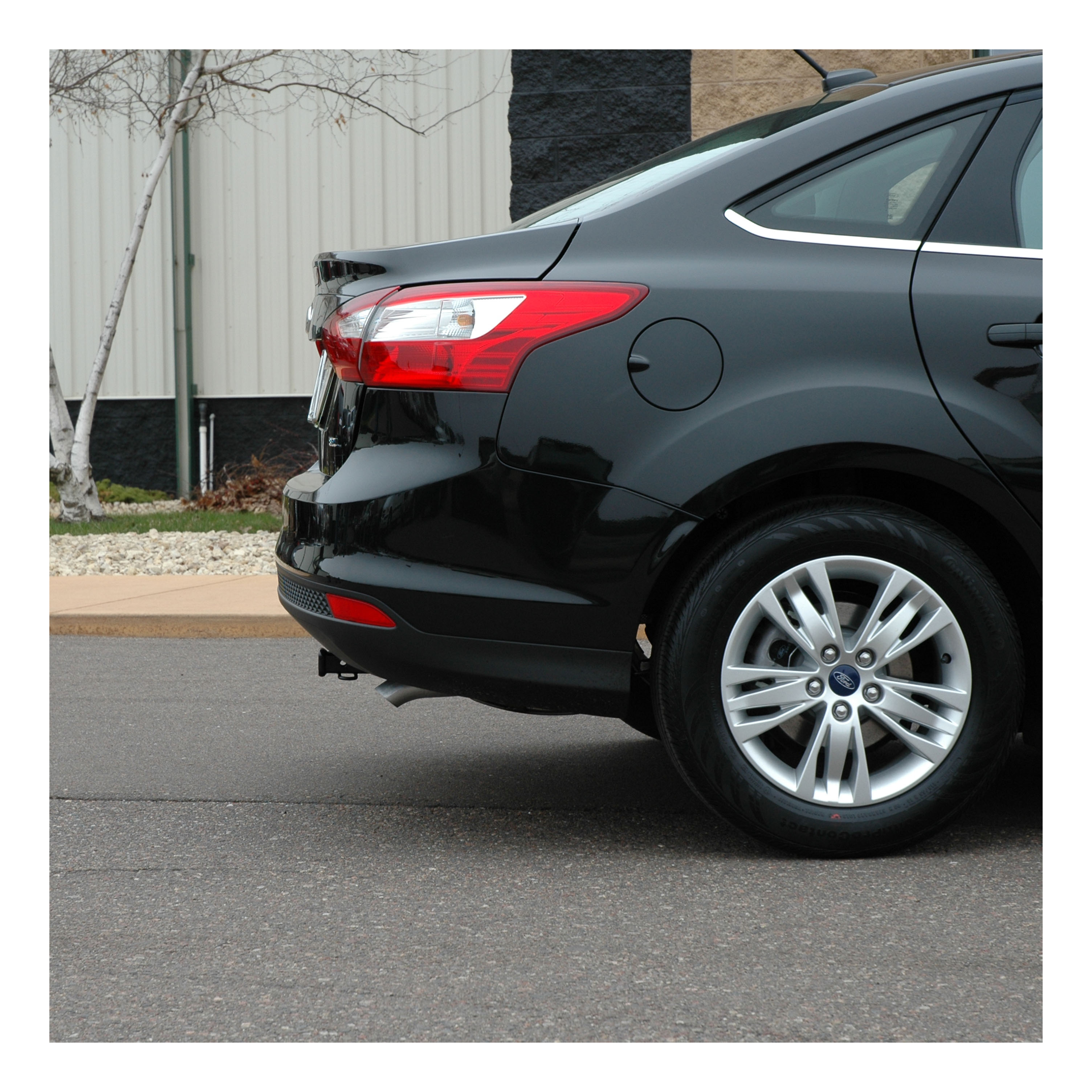 CURT 111583 Class 1 Trailer Hitch with Ball Mount, 1-1/4-In Receiver, Fits Select Ford Focus thumbnail 8