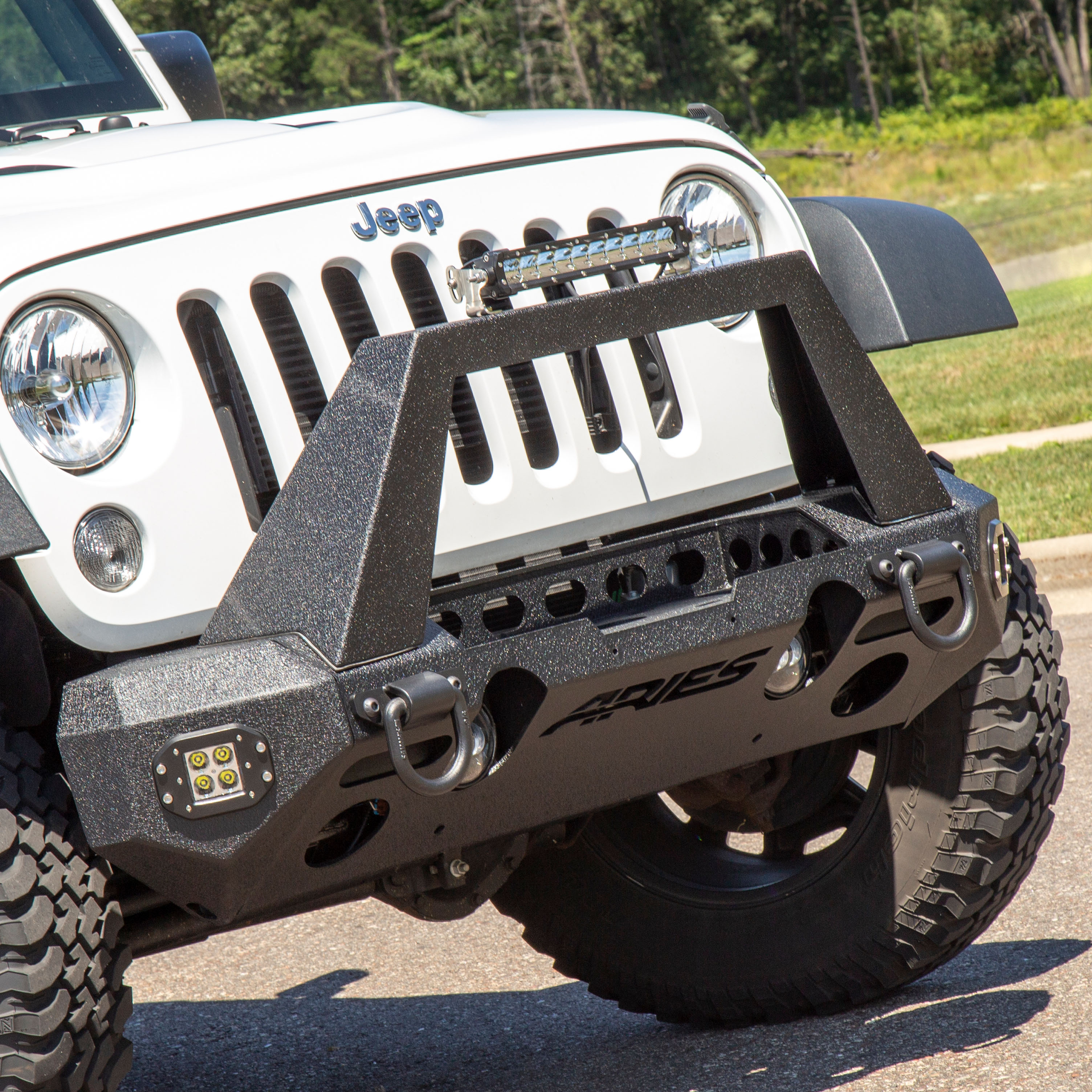 ARIES 1501260 10-Inch Single-Row LED Light Bar, 4,900 Lumens Combo Beam, Waterproof and Dustproof thumbnail 6