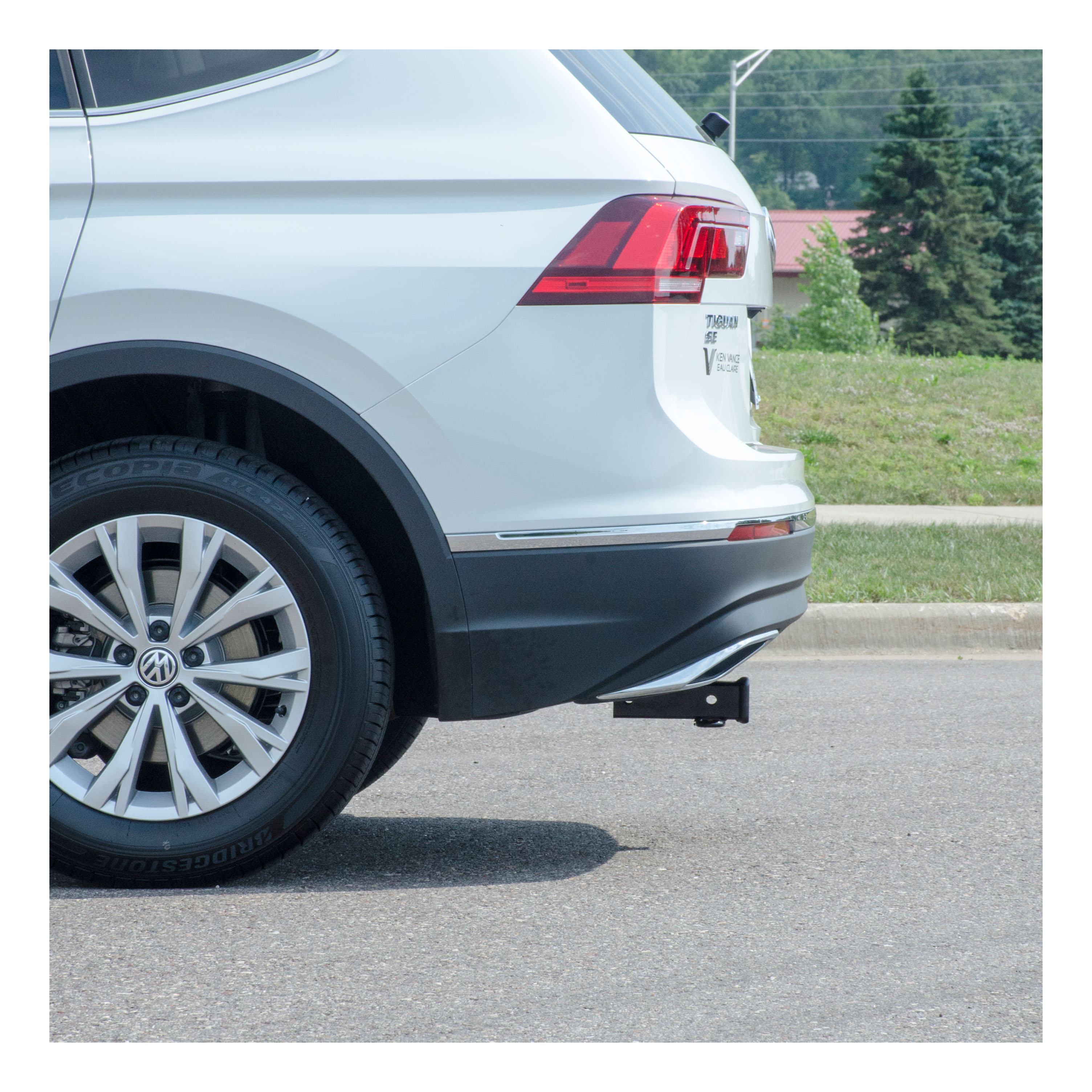 18 - 24 Volkswagen Tiguan 2in. CURT Trailer Hitch + Ball Mount + Cover + Lock Kit HWA2519 thumbnail 8