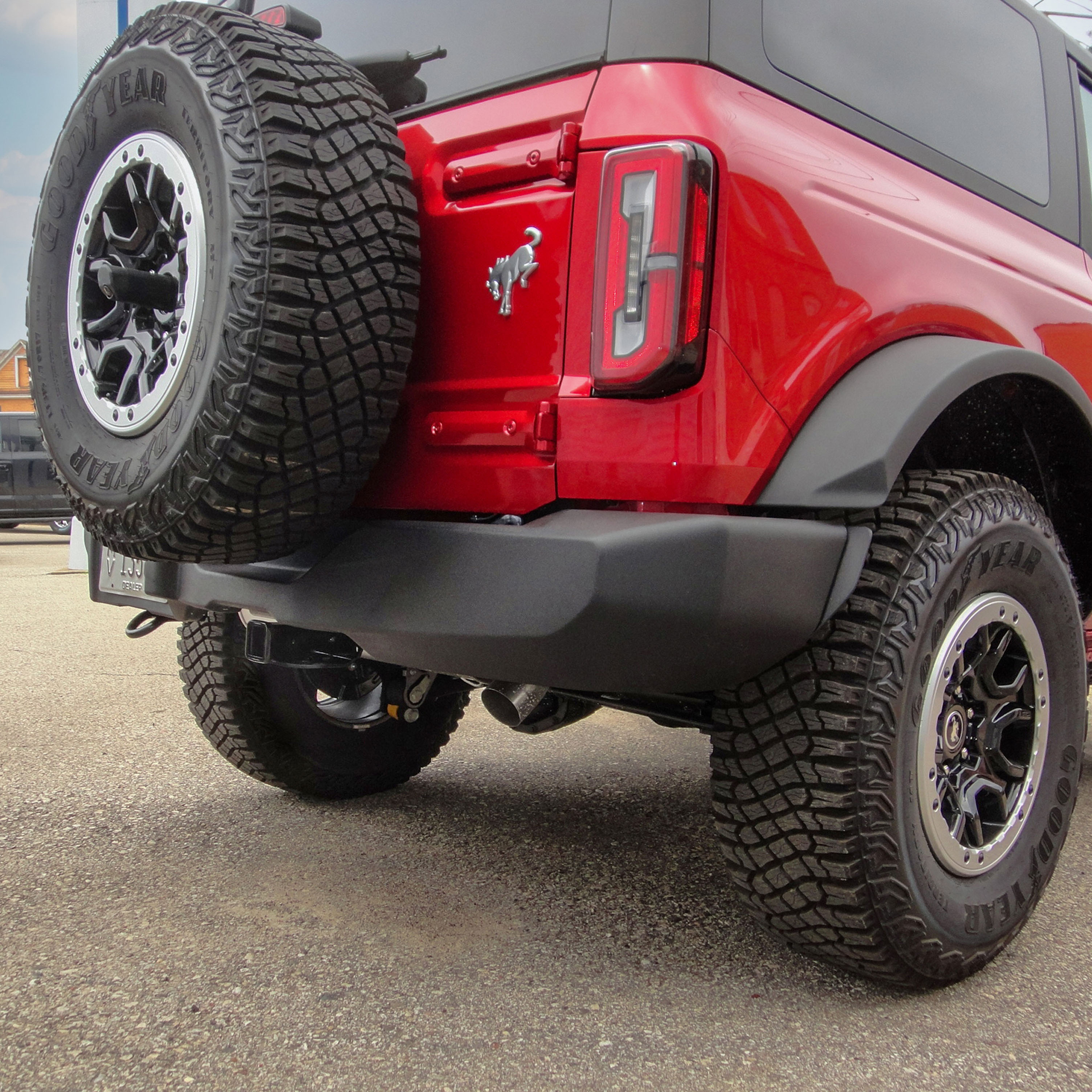 21 - 24 Ford Bronco Excluding factory receiver 2in. CURT Trailer Hitch + Ball Mount + Cover + Lock Kit HWA785 thumbnail 6