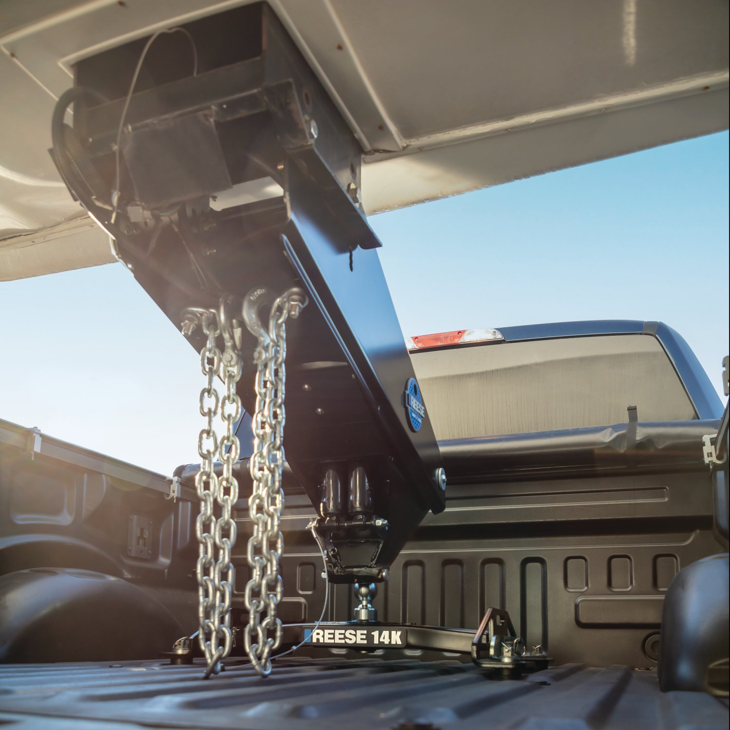 Reese Max Duty  Gooseneck Hitch, 14,000 lbs. capacity, 2-5/16 in. Ball Included, Exclusive use with REESE  Max Duty  Underbed Mounting System thumbnail 6