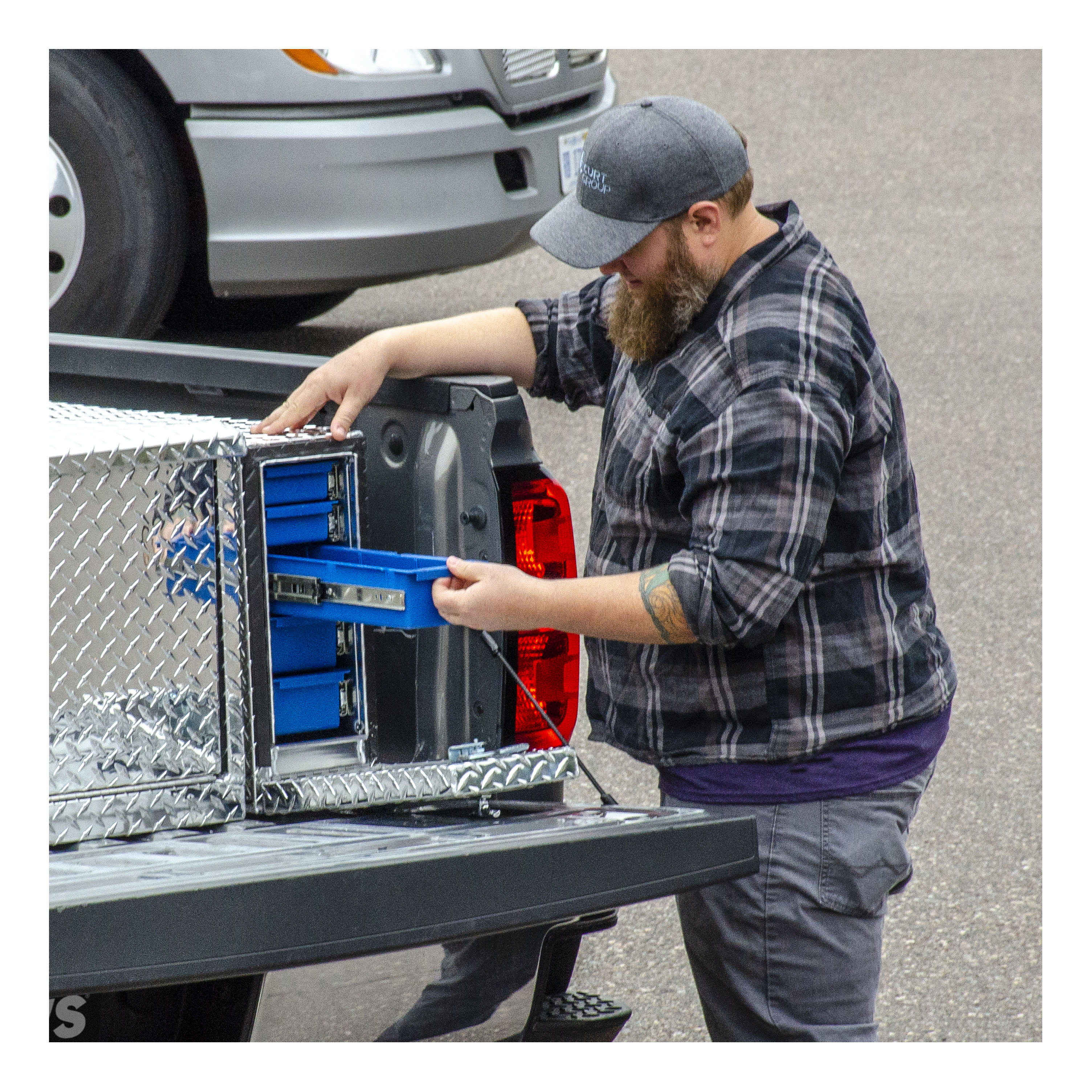 UWS Bright Aluminum 22" Drawer Truck Tool Box DS-22 thumbnail 6