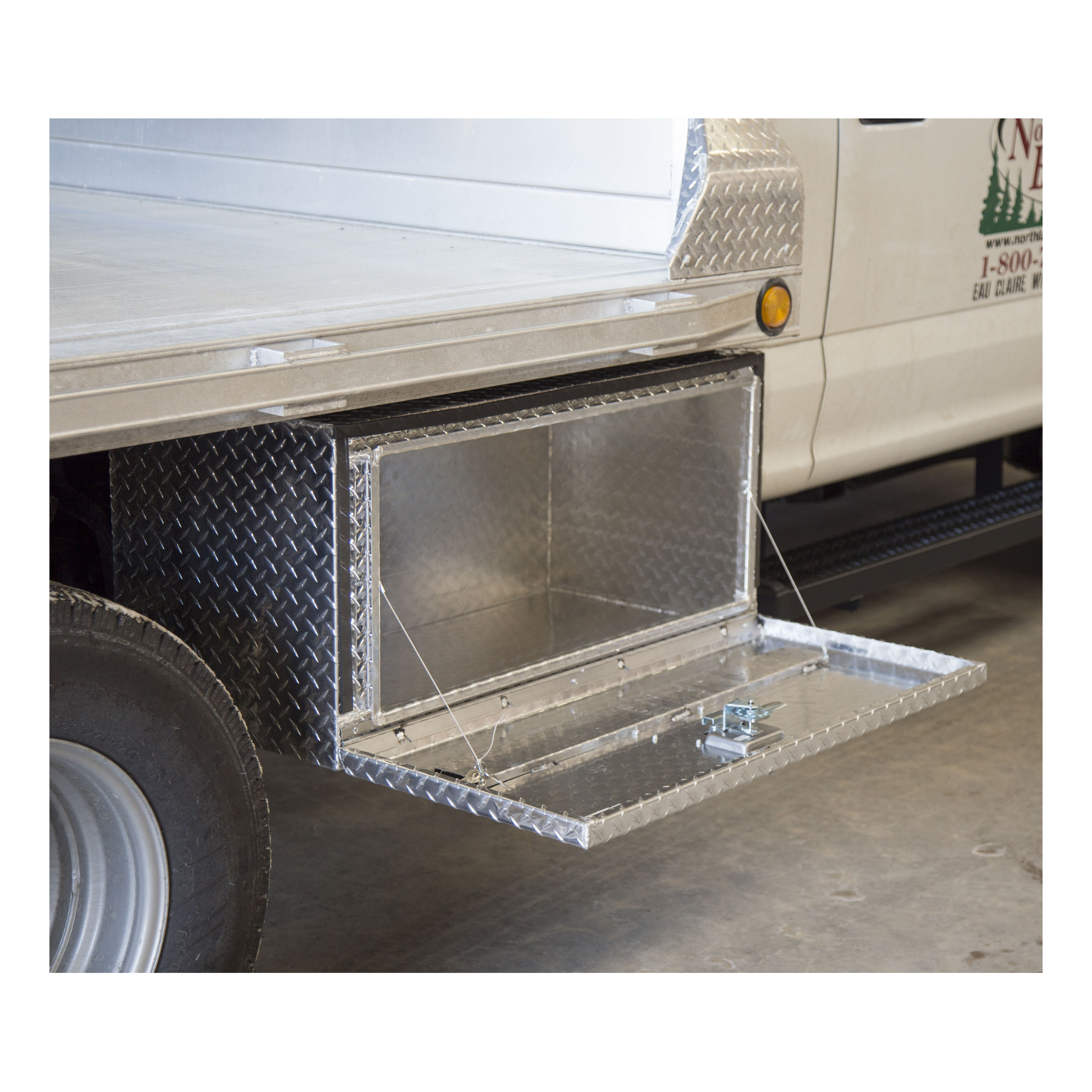 UWS Bright Aluminum 36" Single-Door Underbody Tool Box TBUB-36 thumbnail 8