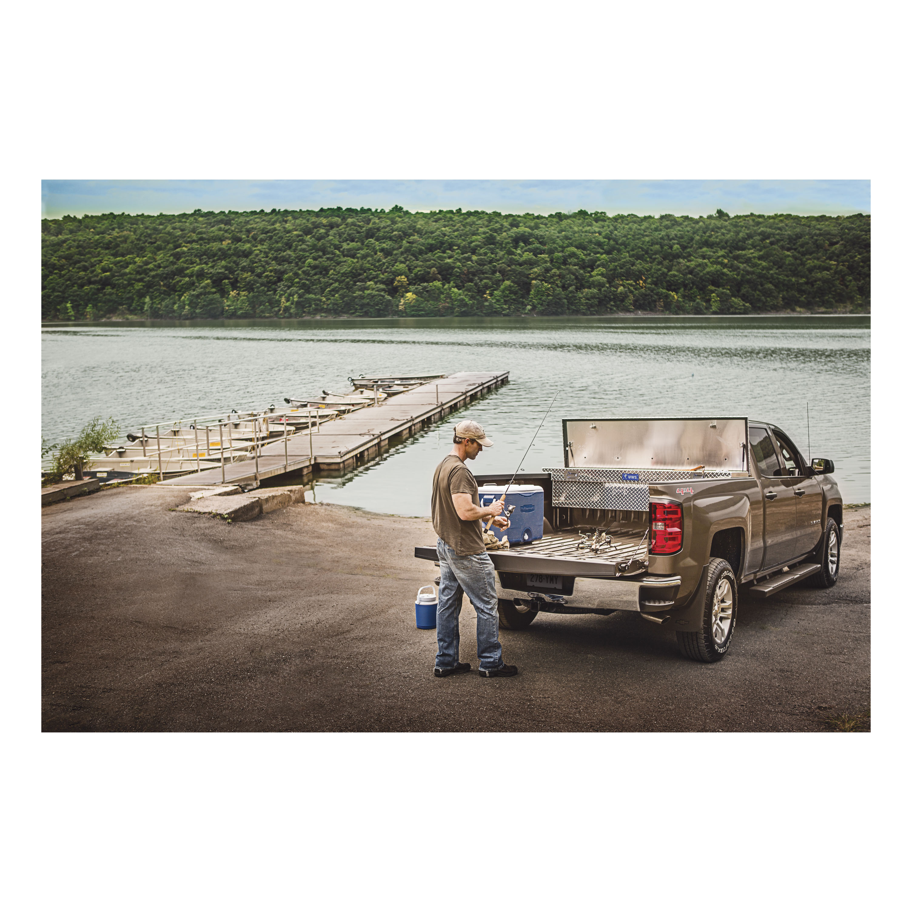 UWS Aluminum 72" Truck Tool Box with Low Profile, Pull Handles TBS-72-LP-PH thumbnail 9