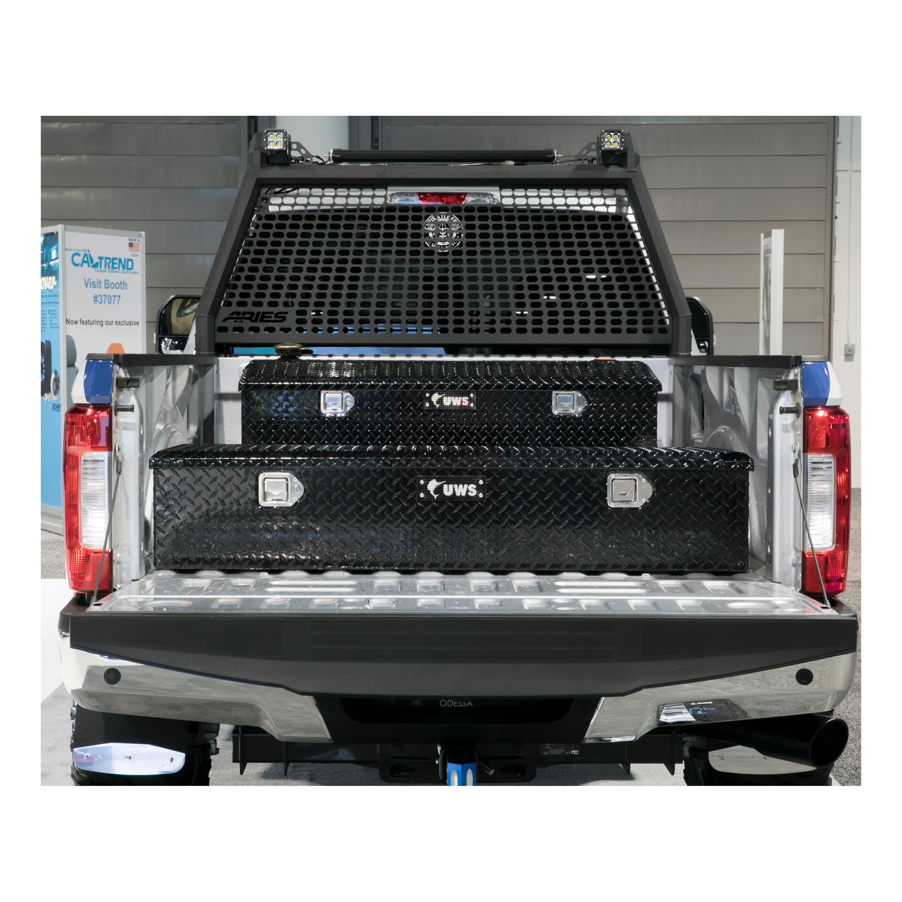 UWS Gloss Black Aluminum 58" 5th Wheel Truck Tool Box (Heavy Packaging) EC20092 thumbnail 6