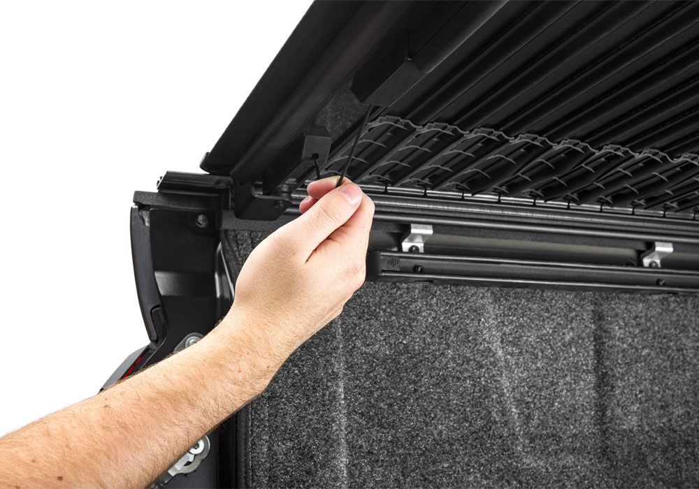 BAK Revolver Roll-Up Hard Cover X4ts 07-21 Tundra 6'6" w/o Deck Rail Sys w/o Trail Spcl Edtn Strg Bxs 80410RK thumbnail 5