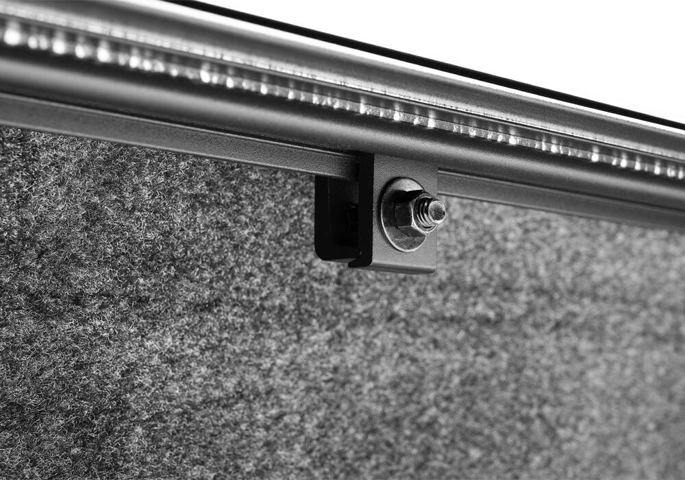 BAK Revolver Roll-Up Hard Cover X4s 09-18 (19-23 Classic) 1500/10-24 2500/3500 Ram 8' w/out RamBox 80214 thumbnail 6