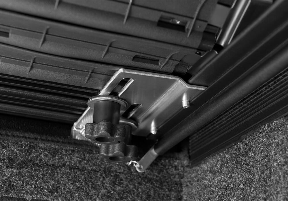 BAK Revolver Roll-Up Hard Cover X4s 19-25 (New Body Style) Silv/Sierra (w/out CarbonPro Bed) 5'9" 80130 thumbnail 14