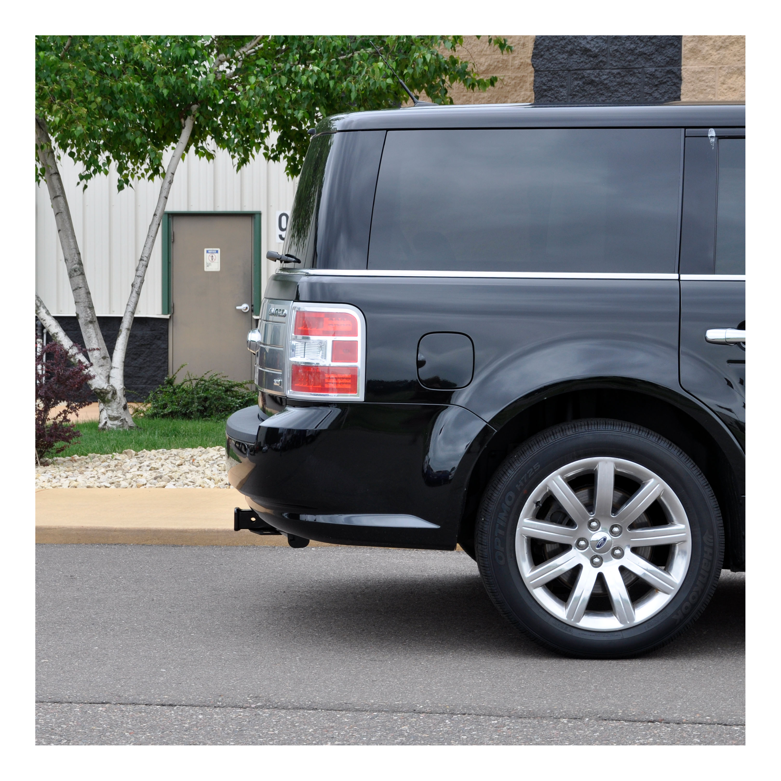 CURT Class 3 Trailer Hitch, 2" Receiver, Select Ford Flex Trailer Hitch thumbnail 7
